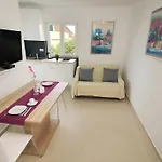 Aurelia Lägenhet Baška Voda