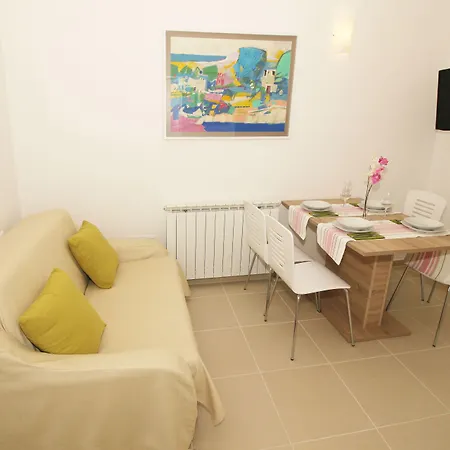 Aurelia Apartman
